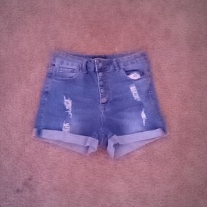 Jean shorts bundle (Sizes 7 and 6)